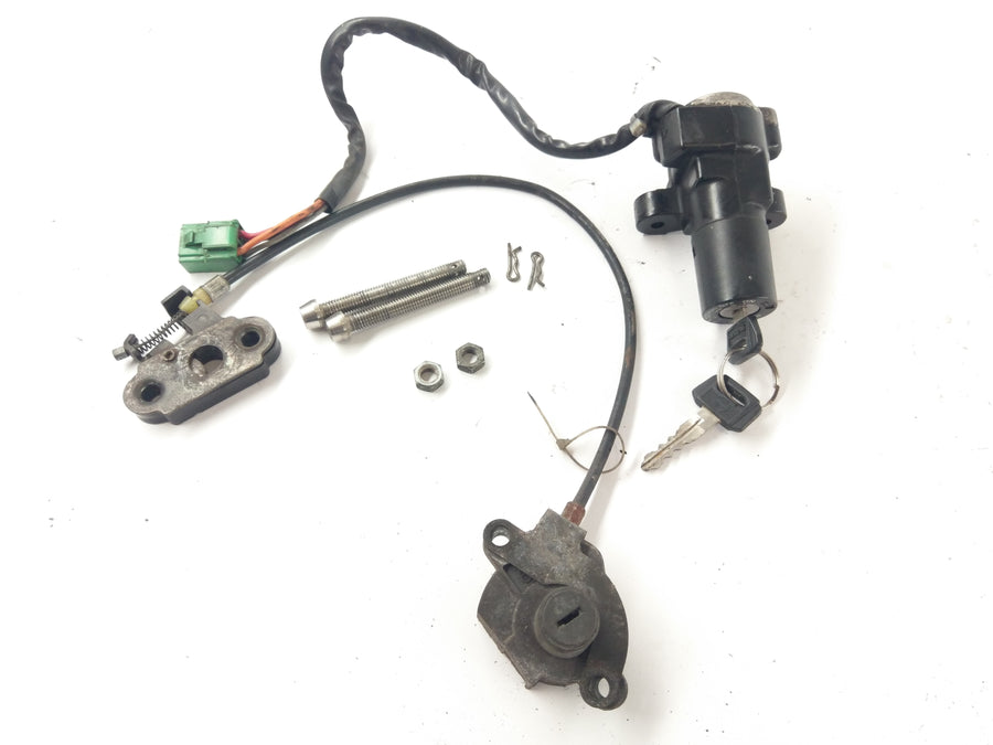 Suzuki GSXR 1100 GV73A [1992] - Lock set Lock set