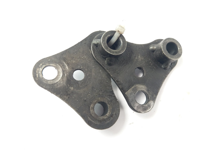 Yamaha XTZ 660 Tenere 3YF [1991] - Engine mount top pair
