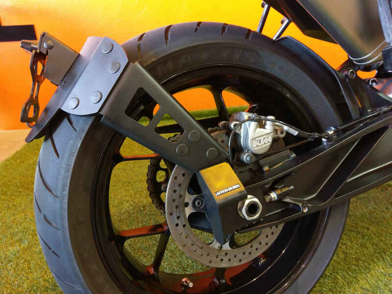 Ktm Duke 890 [ACCESS DESIGN] - Support de plaque d'immatriculation à hauteur de roue noir KTM Duke 790/890