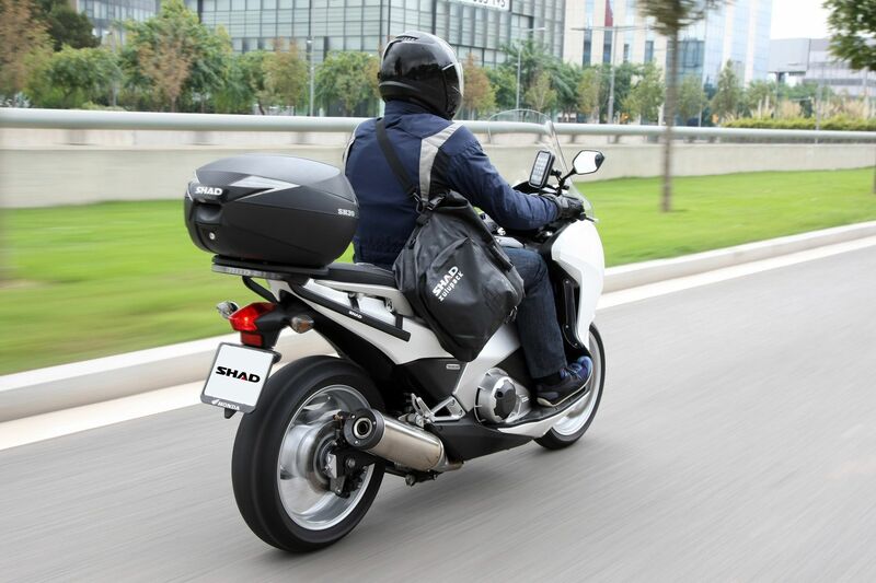 Honda X-Adv [SHAD] - SH39 top case noir 3kg 39L
