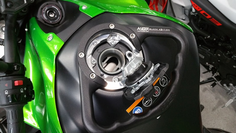 Kawasaki Ninja 400 [A-SIDER] - Black Edition Poignée de réservoir 4 vis noir Kawasaki