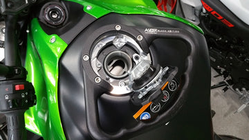 Kawasaki Z H2 [A-SIDER] - Black Edition Tank handle 4 screws black Kawasaki