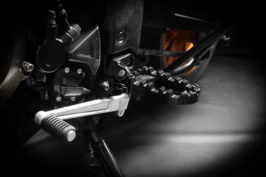 BMW F 900 R [Gilles Tooling]-Pro-X Enduro footrest