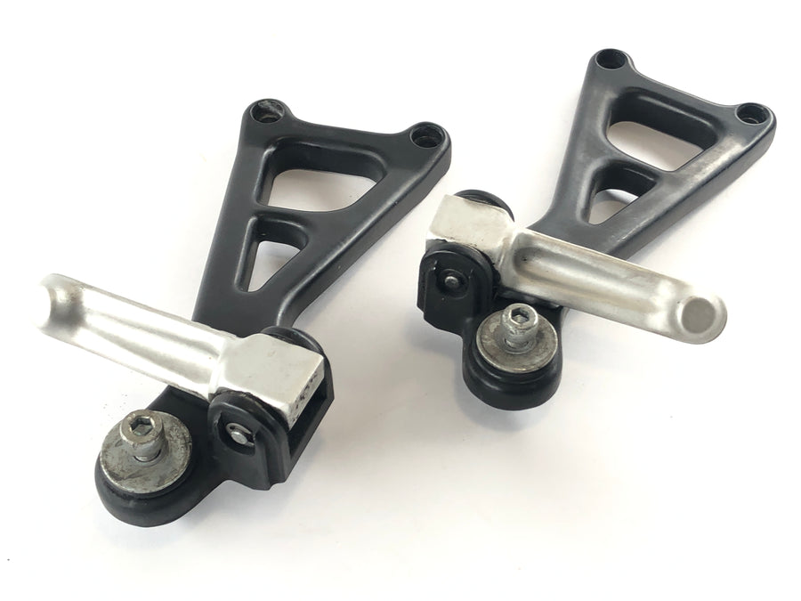 Moto Guzzi V11 [2001] - Passenger footrests with holder right and left