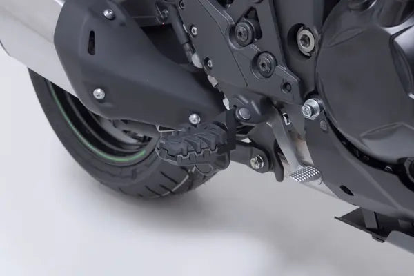Kawasaki Versys 1100 [2025-2026] - Coppia pedane EVO abbassabili di 15 mm - foto 2