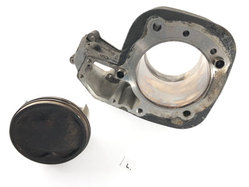 BMW R 1200 C 259C [1998] - Cylinder with piston left