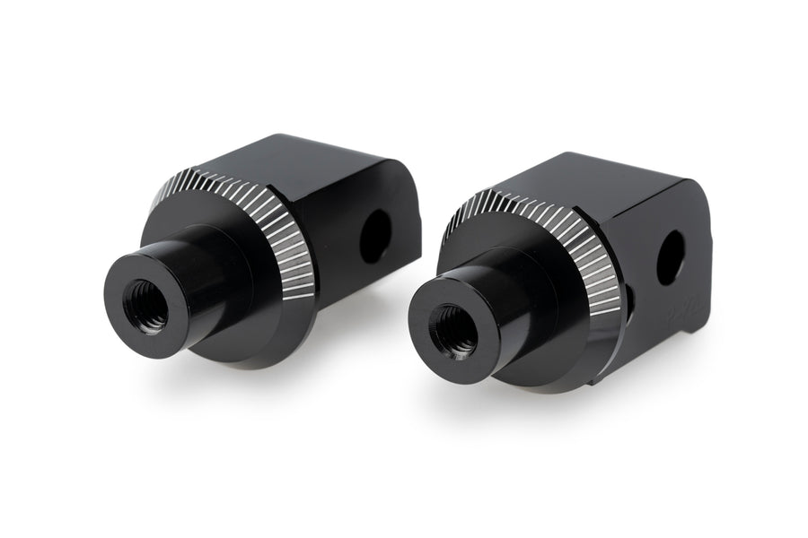 APRILIA TUONO 457 [2025] – Adapter Beifahrer Fußrasten- Gummipad – Schwarz