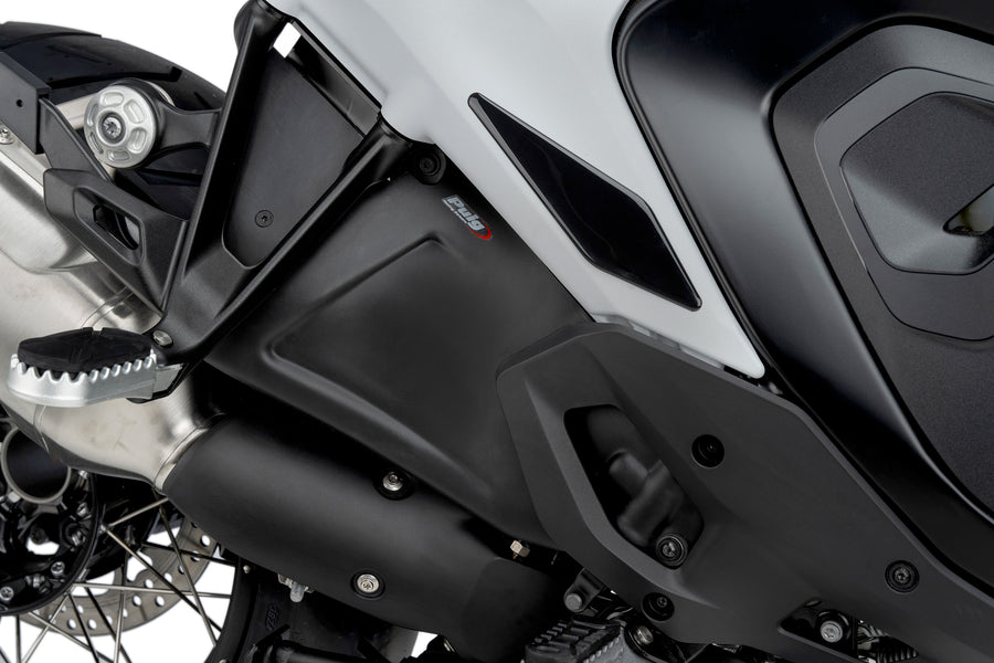 BMW R 1300 GS TROPHY [2025] – Seitenverkleidung unten – Carbon look