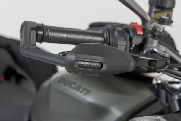 Daytona 660 [SW-MOTECH] – Hebelschützer mit Windschutz