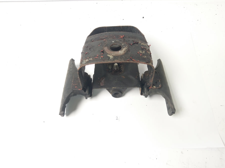 Yamaha RD 250 350 - Type 351 352 - Tank holder tank attachment