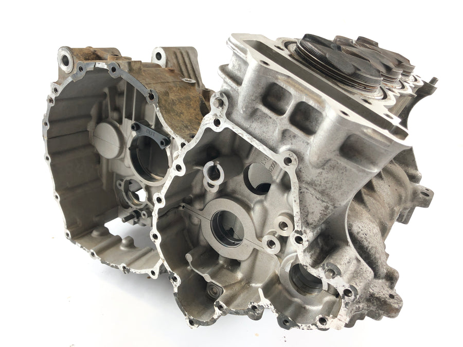 Triumph Daytona 955i T595N [2001] - Engine housing with cylinder and liners
