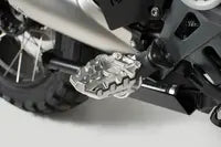 BMW R 1300 GS Adventure [2024-2026] - Jeu de repose-pieds EVO, réglables en 36 directions – photo 10