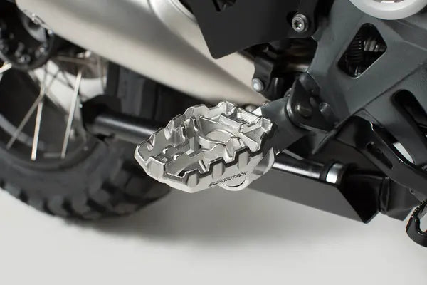 BMW R 1300 GS Adventure [2024-2026] - Jeu de repose-pieds EVO, réglables en 36 directions – photo 4