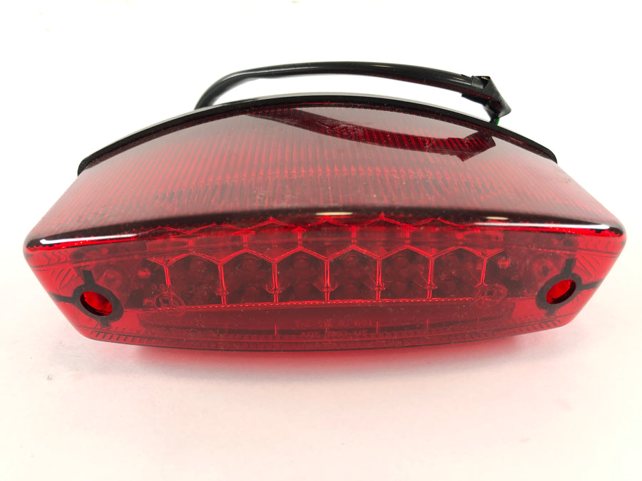 Feu arrière LED E-testé comme neuf