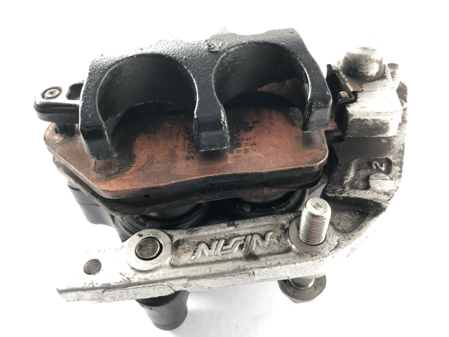 Triumph Thruxton 900 [2004] - pinza del freno nella parte anteriore