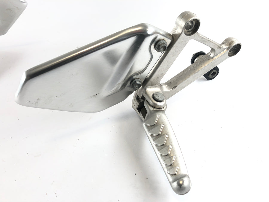 Aprilia Mille RSV 1000 ME [1999] - Footrest Set Driver Footrests