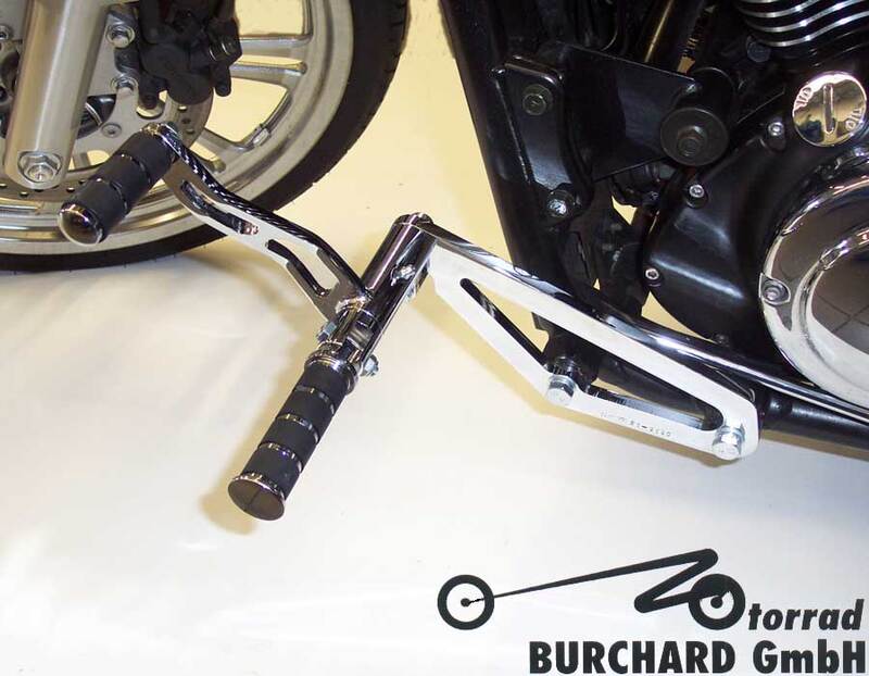 Kawasaki Vn 900 [BURCHARD EXCELLENCE] - sistema poggiapiedi avanzato con ABE, +17 cm, Kawasaki VN 900 Classic /Custom, Sundance liscio, nero lucido