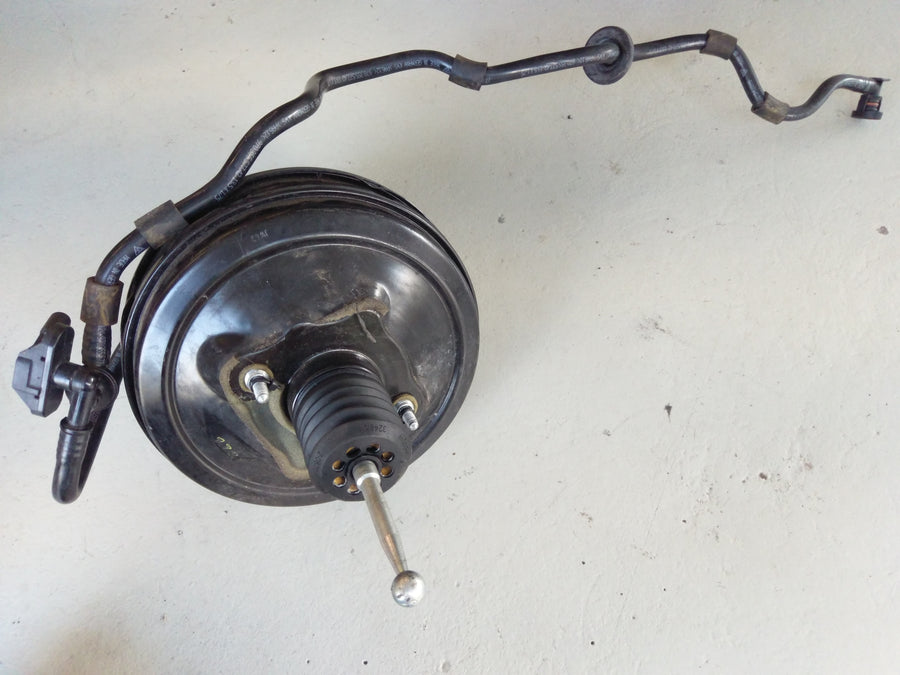 Porsche Panamera Turbo [2010] - Brake booster master cylinder 9703550