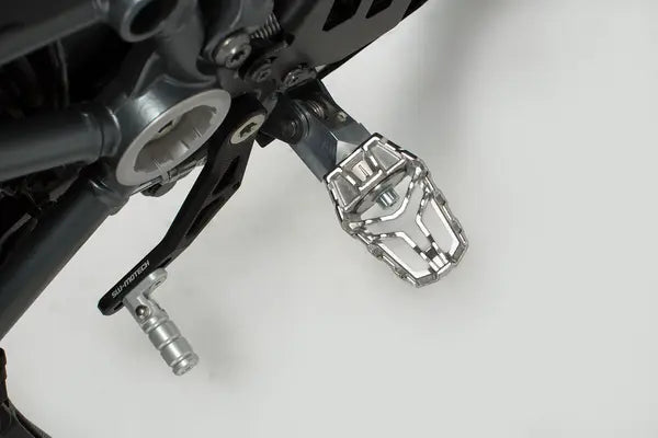 BMW R 1300 GS Adventure [2024-2026] - Jeu de repose-pieds EVO, réglables en 36 directions – photo 6