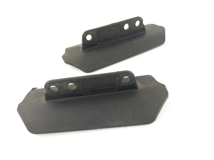 Triumph Speed ​​​​Triple 1050 515NJ [2006] - Fixation de garde-boue avant
