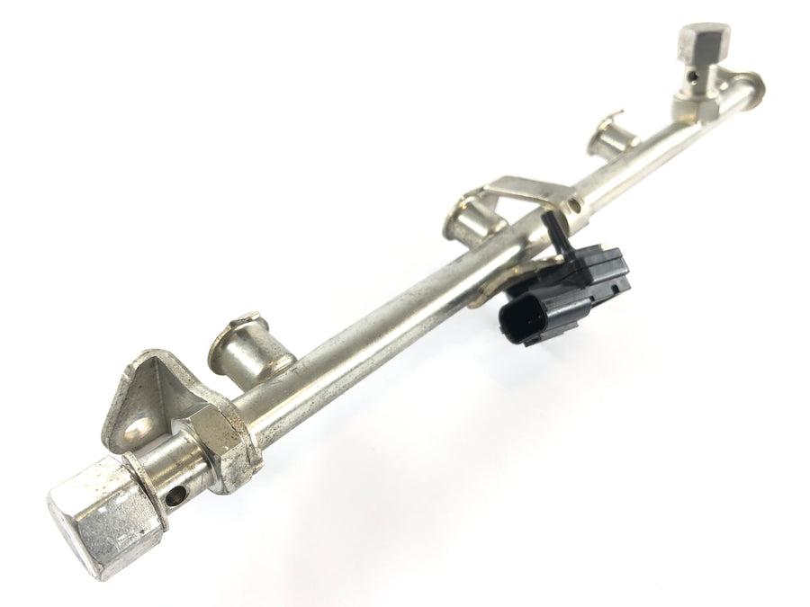 Honda CBR 1000 RR SC57 [2006] - Benzinleitung Benzinverteiler