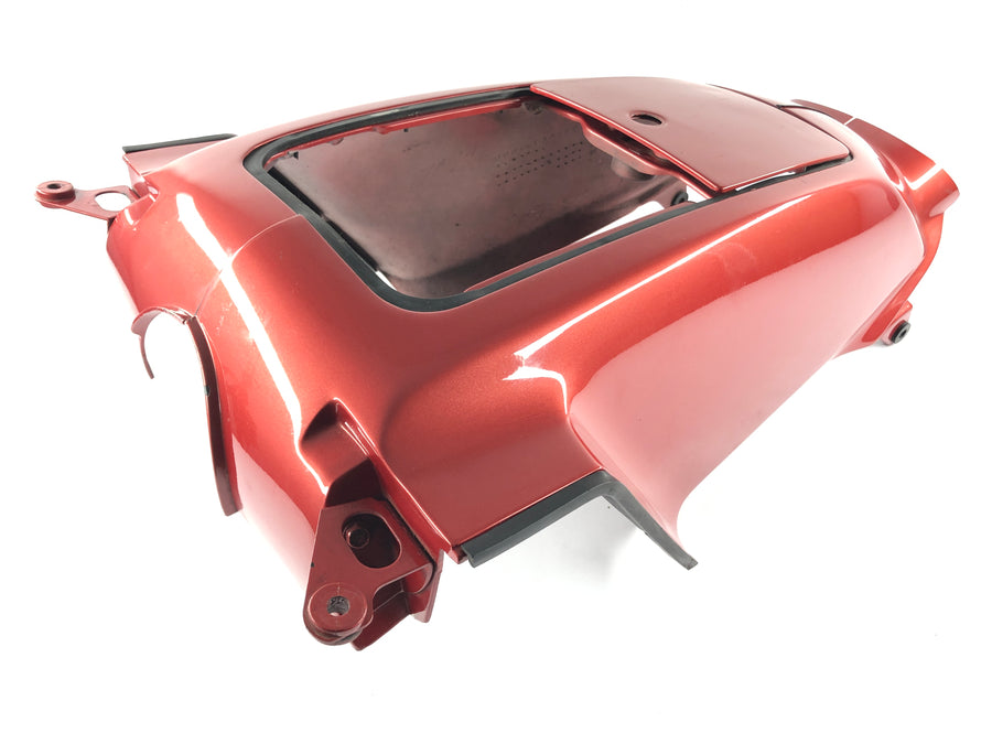 Honda Goldwing GL 1200 SC14 [1991] - rivestimento nel mezzo di fronte al sedile con un lembo di serbatoio