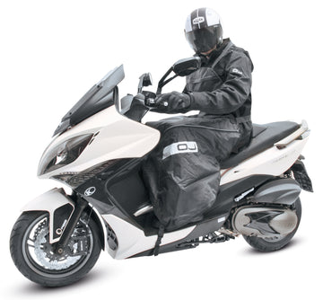 UNIVERSAL UNIVERSAL UNIVERSAL – Coprigambe maxi scooter – Nero