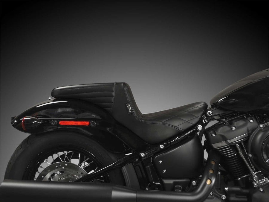 Harley Davidson FLSL [2018-2021]-kick-flip seat folded seam flipp tape black