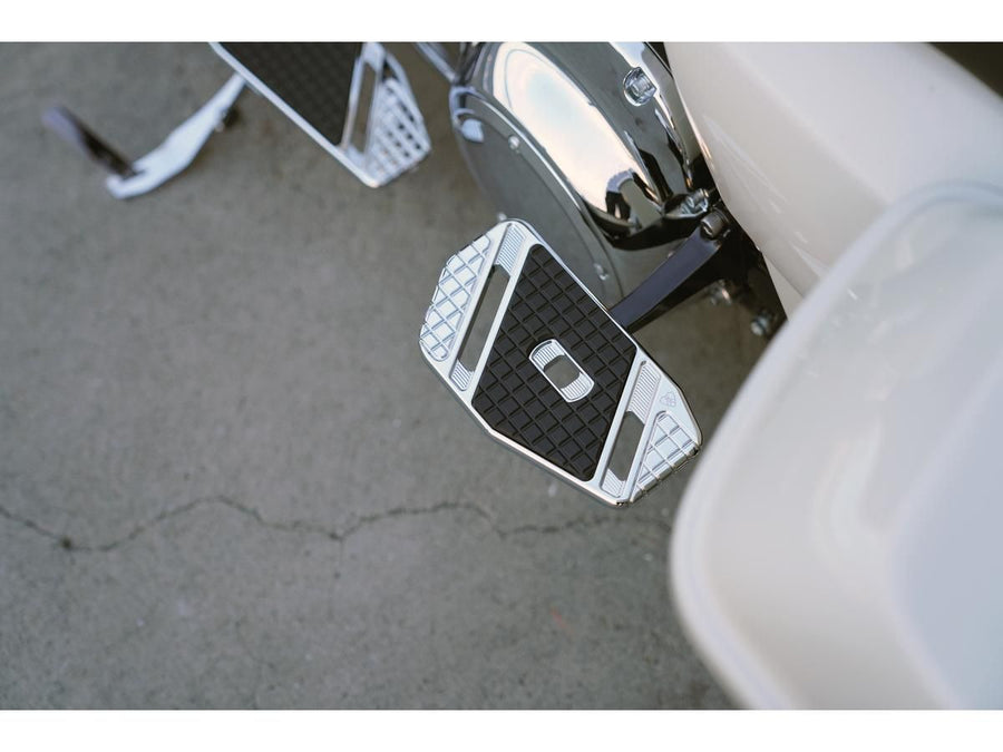 Harley Davidson Touring [1985-2025] -Speedliner Passenger Treadmear Chrome
