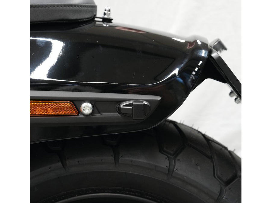 Harley Davidson FXLR [2018-2020] – Strebenstreifen LED Blinker/Rücklicht/Bremslicht