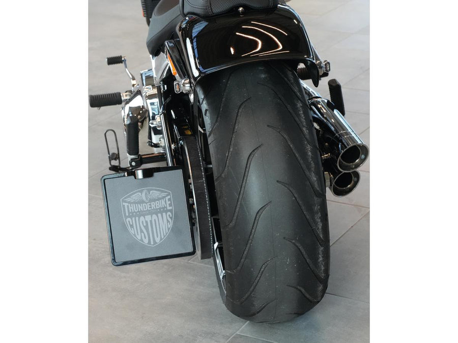 Harley Davidson Softail [2018-2024]-Porta di targa delle dimensioni di un medio per gruppo laterale