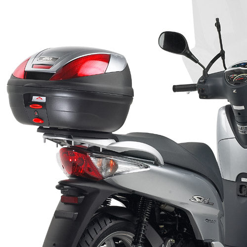Honda SH 125 i 150 i [GIVI] - Topcase Träger für MONOLOCK® Koffer benutzen Sie die im Koffer mitgelieferte MONOLOCK®
