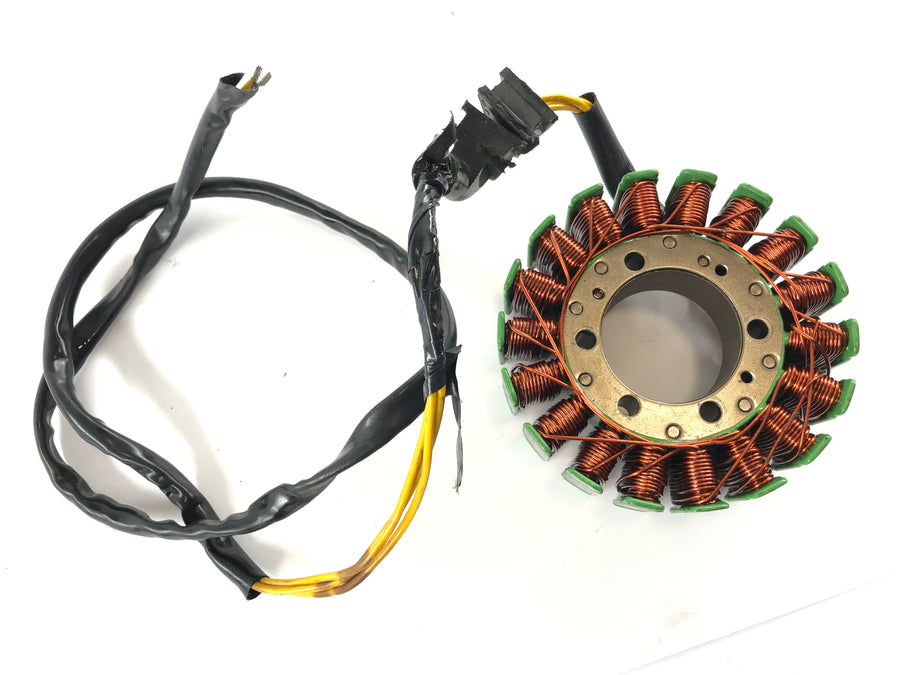 Honda CBR 900 RR SC28 [1995] - Stator d'alternateur