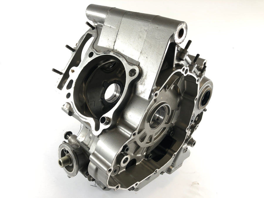 Suzuki DL 1000 V-Strom [2006] - Engine housing empty housing