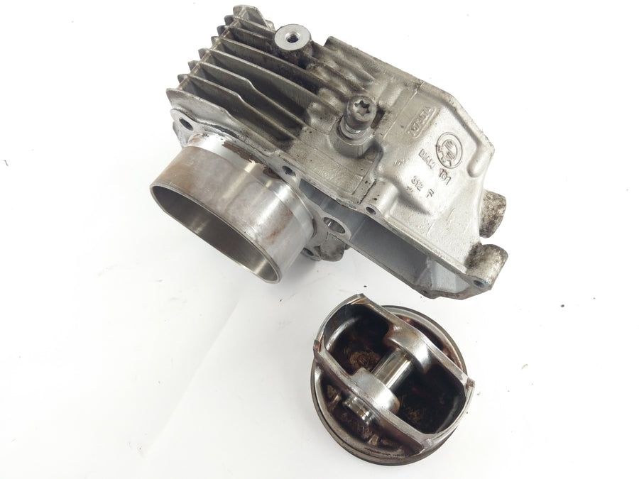 BMW R 1200 R K27 [2007] - Cylinder with piston