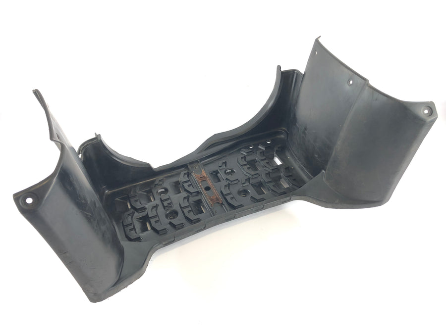 Yamaha Grizzly 660 AM03W [2003] - Footrest plate left footboard