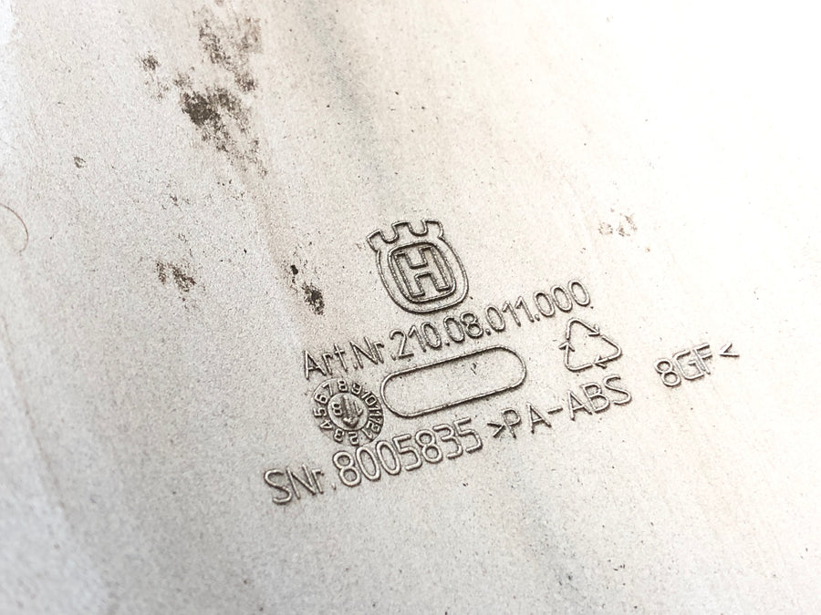 Husqvarna 701 Vitpilen [2018] - Profondi della dita anteriore nella parte anteriore