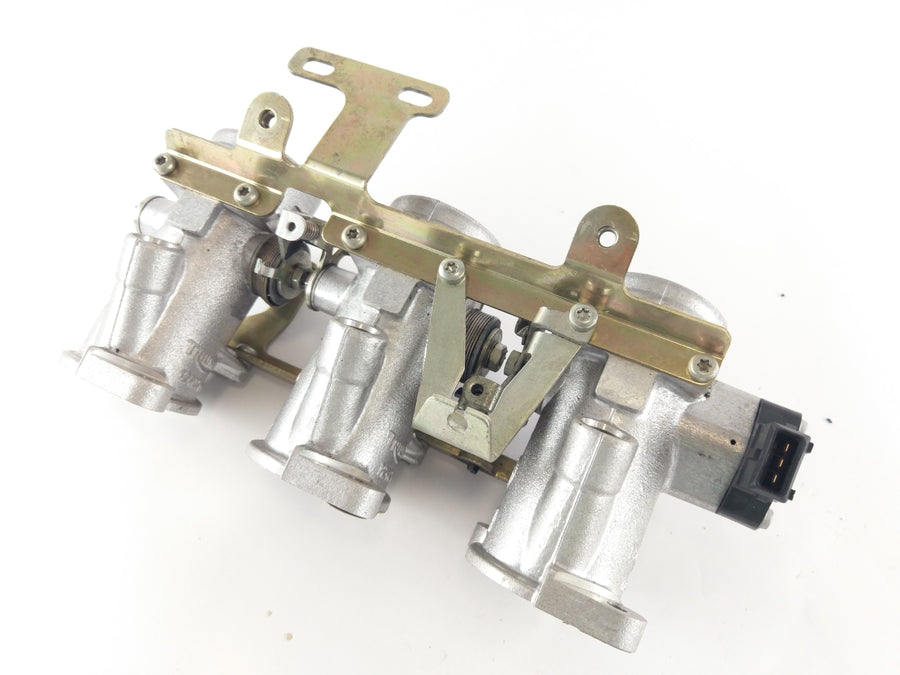 Triumph Sprint 955i RS T695 [2000] - Throttle body