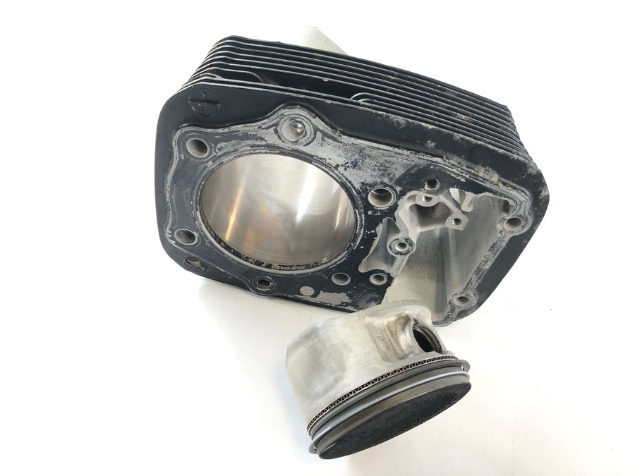 Suzuki Intruso VL 1500 AL [2000] - Set di cilindri cilindri e pistone nella parte anteriore e posteriore