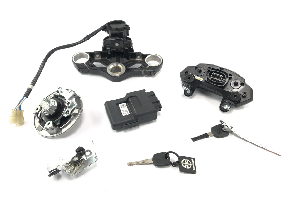 Kawasaki Ninja 125 BX125B [2024] - Lock set with fork bridge