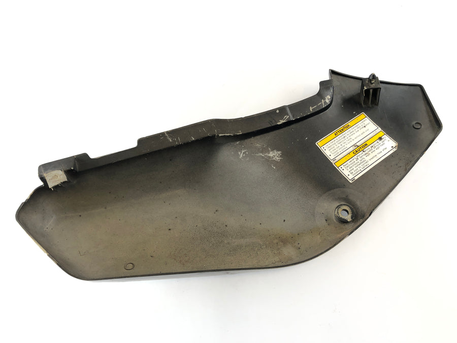 Yamaha XTZ 750 Super Tenere 3LD [1995] - Seitenverkleidung hinten links Haltenase abgebrochen
