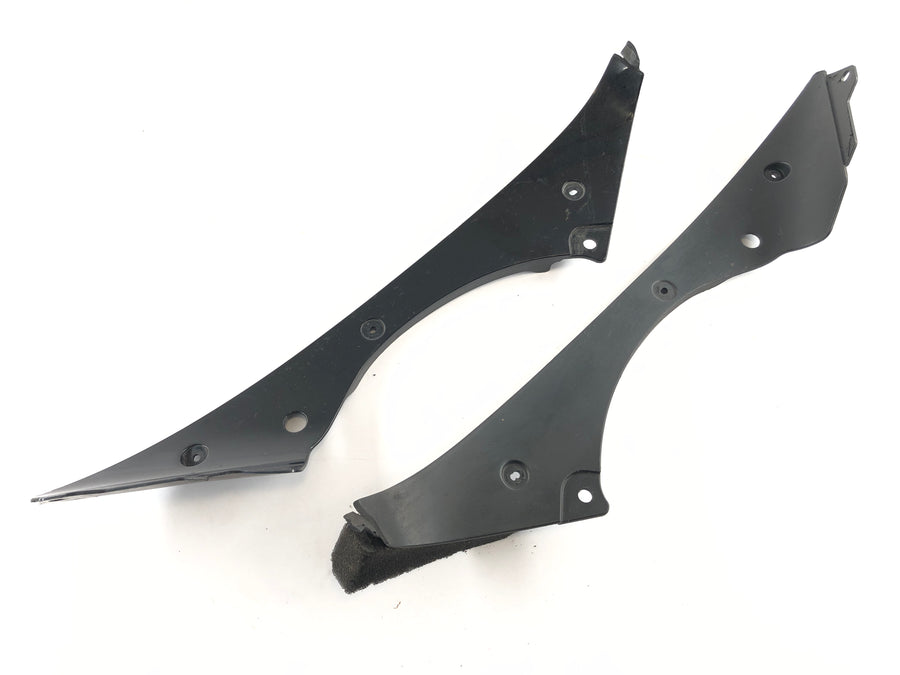 Yamaha YZF R6 RJ03 [2000] - Inner fairing cockpit panel