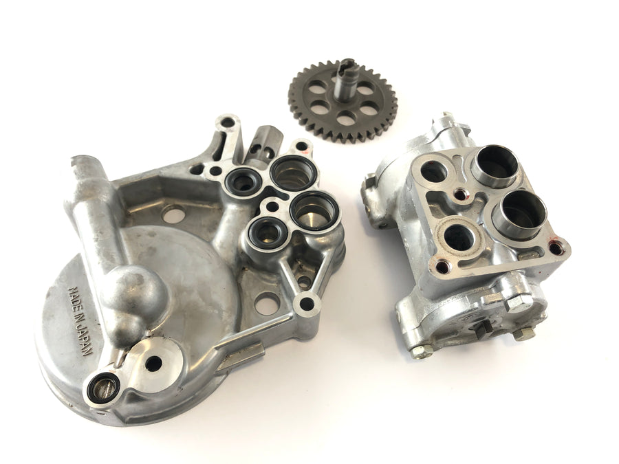 Kawasaki ZRX 1200 S ZRT20A [2003] - Oil pump
