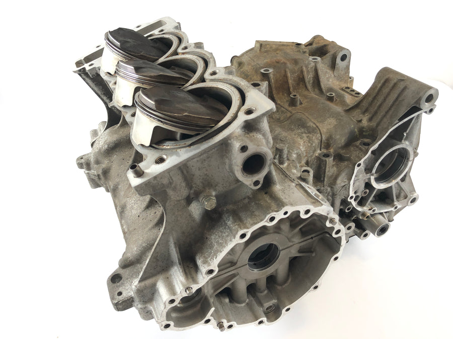 Triumph Daytona 955i T595N [2001] - Engine housing with cylinder and liners