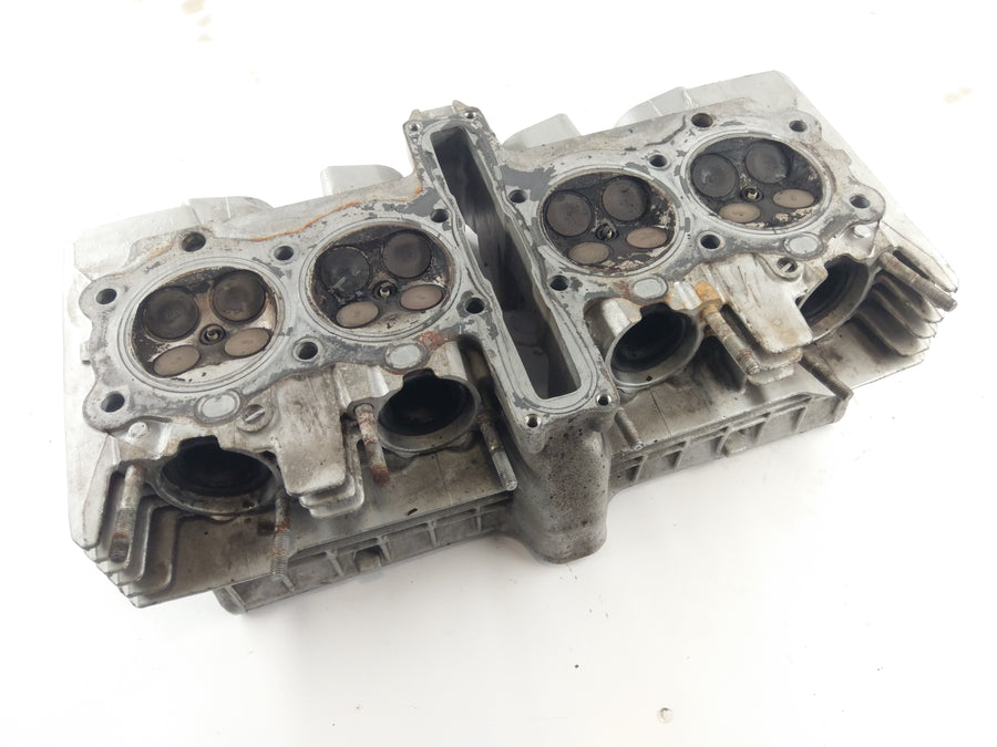 Honda 750 CB Seven Fifty RC42 [1992] - Cylinder head