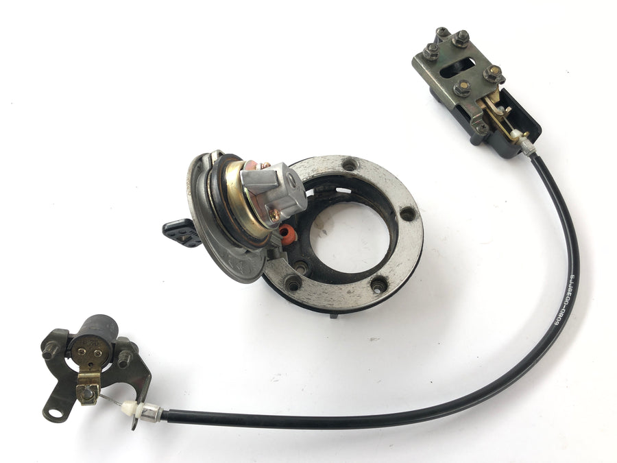 Yamaha YZF R1 RN04 [2000] - Tank lock with key seat lock