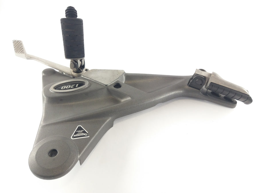 Triumph Trophy 1200 T300E [1996] - Footrest plate right with brake pedal