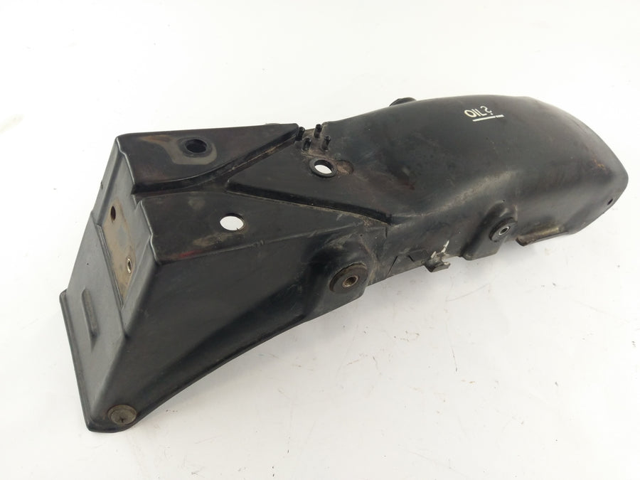 Suzuki GT 250 X7 [1979] - Interior rear panel under-spray protection