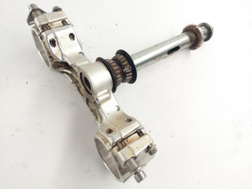 Husqvarna TE 449 A6 [2010] - lower fork bridge