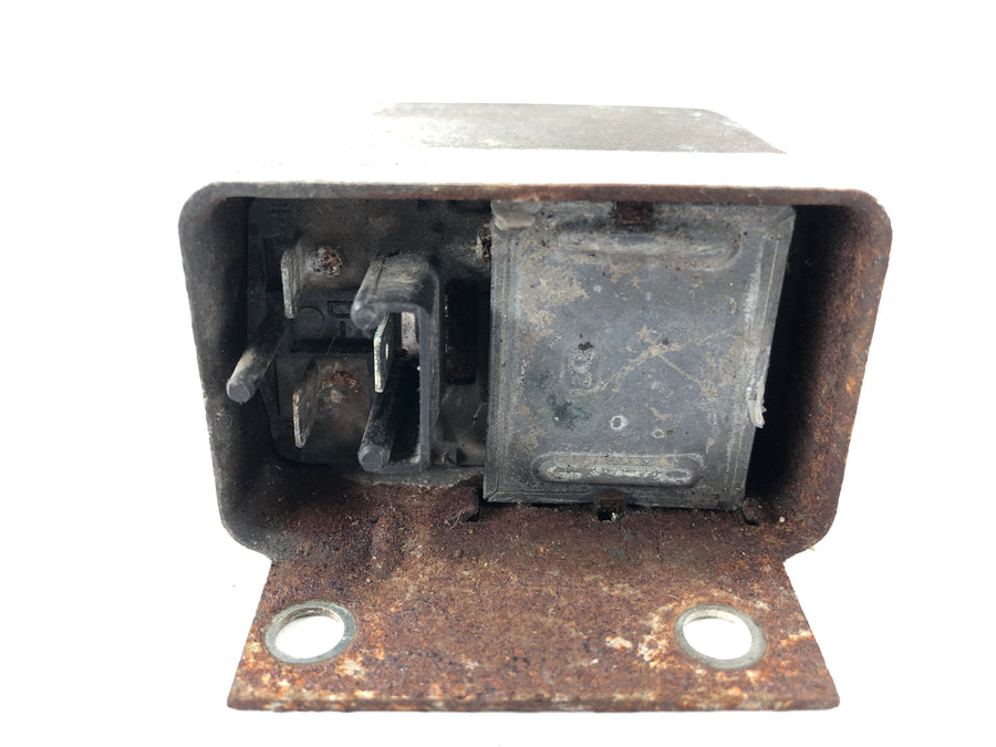 Moto Guzzi 850-T3 VD [1979] - Régulateur